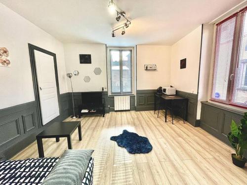 Appartement Studio de 27m2 à Beaumont 8 Rue de la Victoire Beaumont