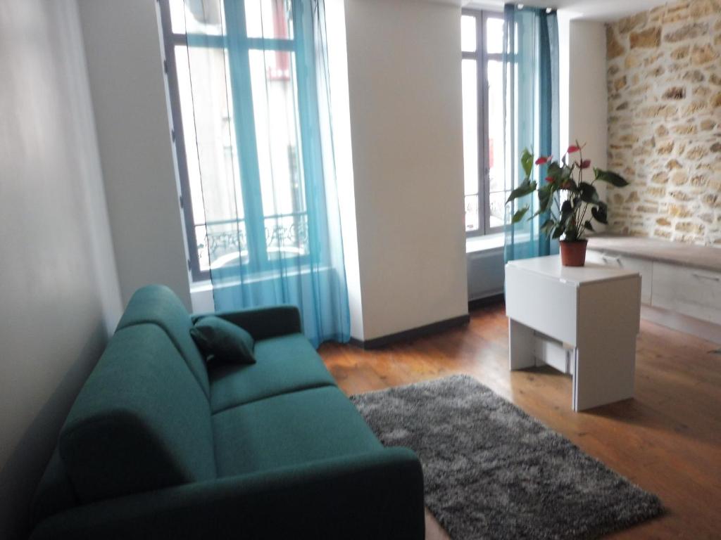 Appartement Studio de charme au centre ville 43 Rue Elysée Coustere, 64270 Salies-de-Béarn