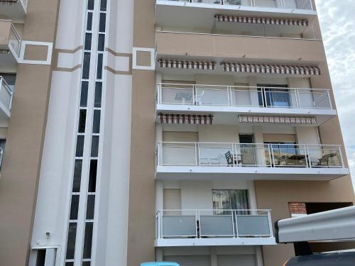 Appartement studio en centre ville, place de parking privée 14 Rue Gustave Hameau Arcachon