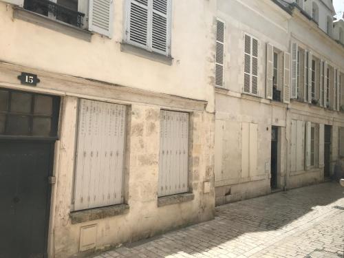 Appartement Studio en plein cœur du centre ville historique 10 Rue du Poirier Orléans