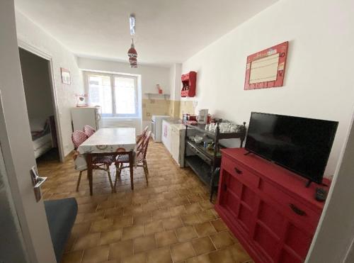 Appartement Studio en rez-de-chaussée tout équipé Le Bourg Jullianges