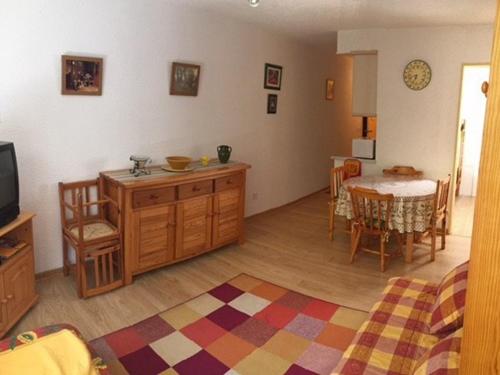 Studio Enchastrayes, 1 pièce, 4 personnes - FR-1-165A-31 Enchastrayes france