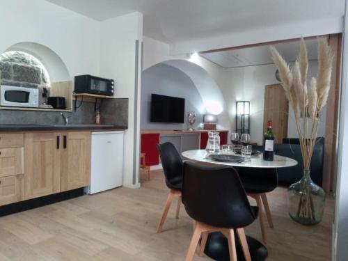 Appartement studio entre terre et ciel 57 Rue Peyrollerie Millau