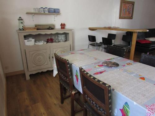 Studio Étel, 1 pièce, 2 personnes - FR-1-479-93 Étel france