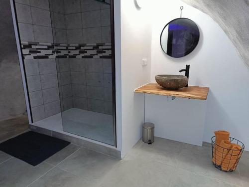 Studio Glamour avec espace balnéo privé Dallet france