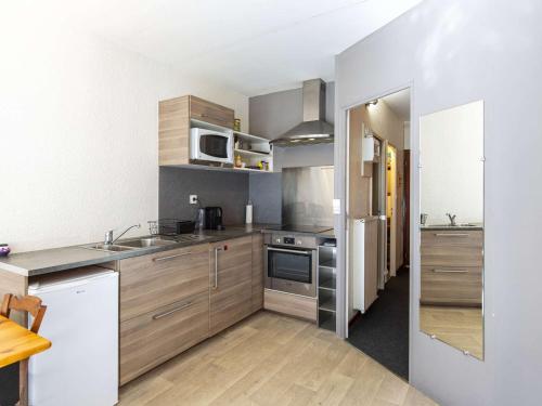 Appartement Studio Gourette, 1 pièce, 6 personnes - FR-1-400-112 Résidence Sarriere 5200 place du valentin Eaux-Bonnes