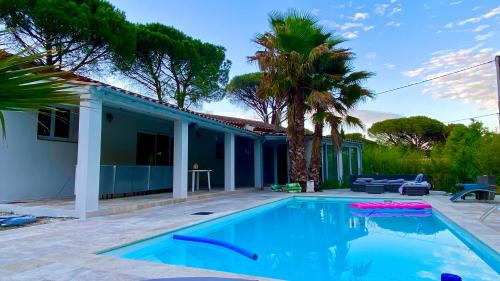 studio indépendant dans villa avec piscine jacuzzi Vidauban france