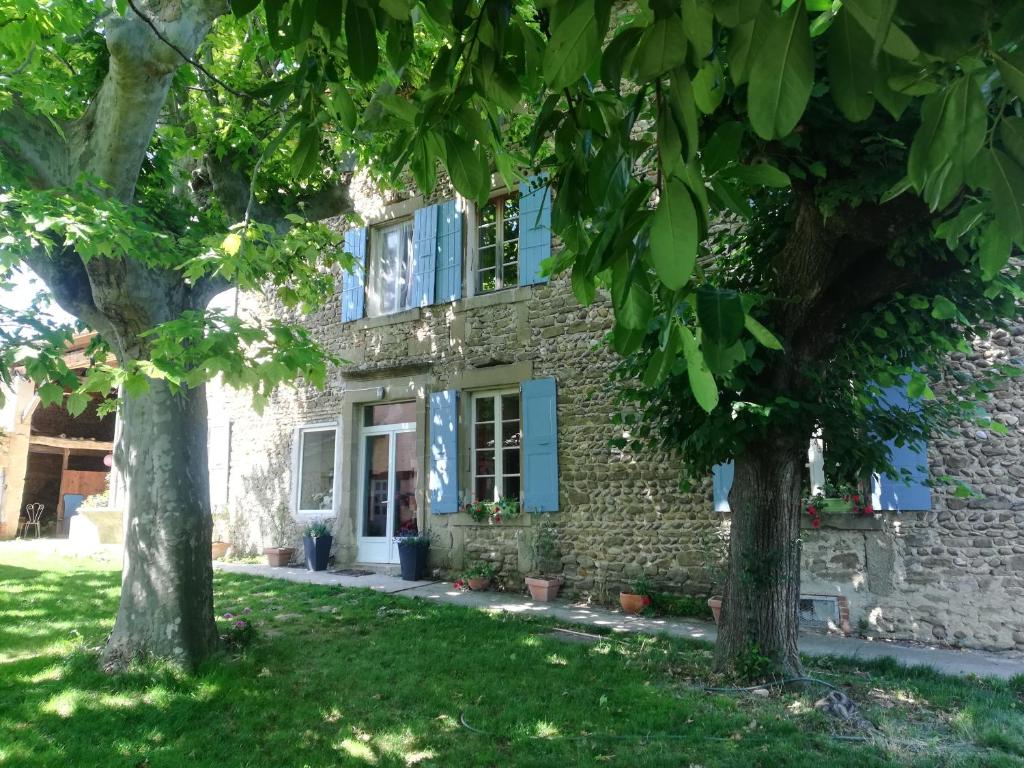 Maison d'hôtes STUDIO INDEPENDANT ET TINY HOUSE DANS FERME 18ème 575 grand route, 26750 Saint-Michel-sur-Savasse