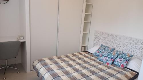 Appartement Studio indépendant, proche toutes commodités, axes routiers près des facultés Avenue Fortuné Ferrini Aix-en-Provence