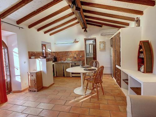 Appartement Studio La Garde-Freinet, 1 pièce, 2 personnes - FR-1-660-12 505 Chemin des Seignerolles La Garde-Freinet