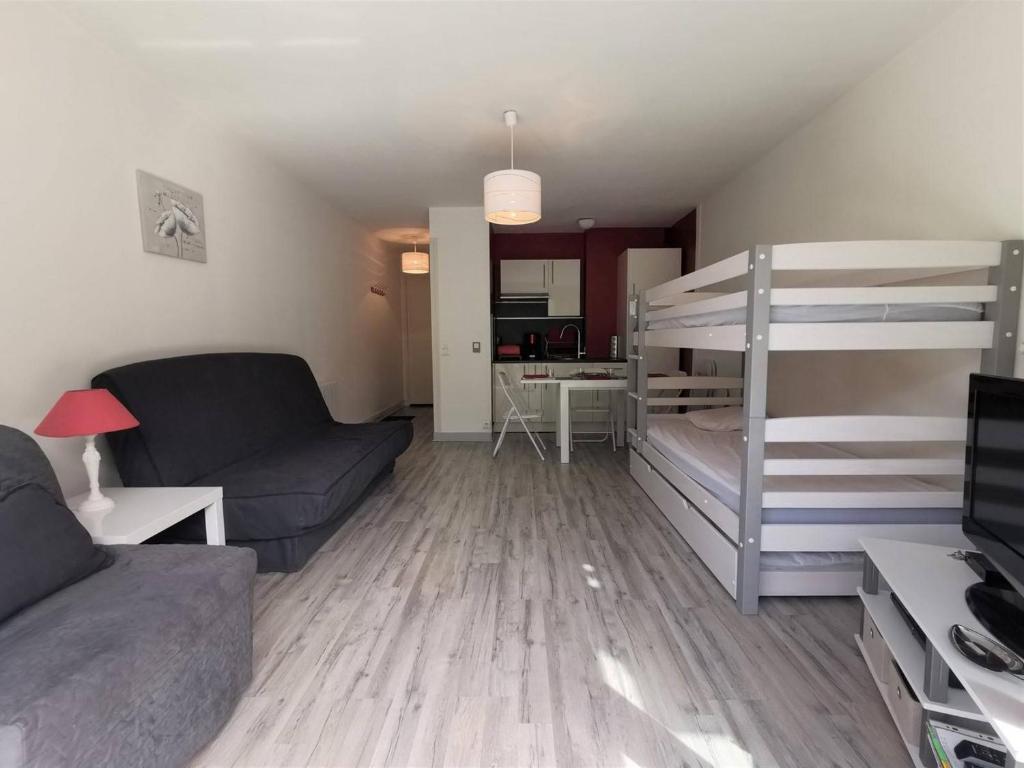 Appartement Studio La Mongie, 1 pièce, 4 personnes - FR-1-404-210 AVENUE DU TOURMALET RESIDENCE WEEK END, 65200 La Mongie