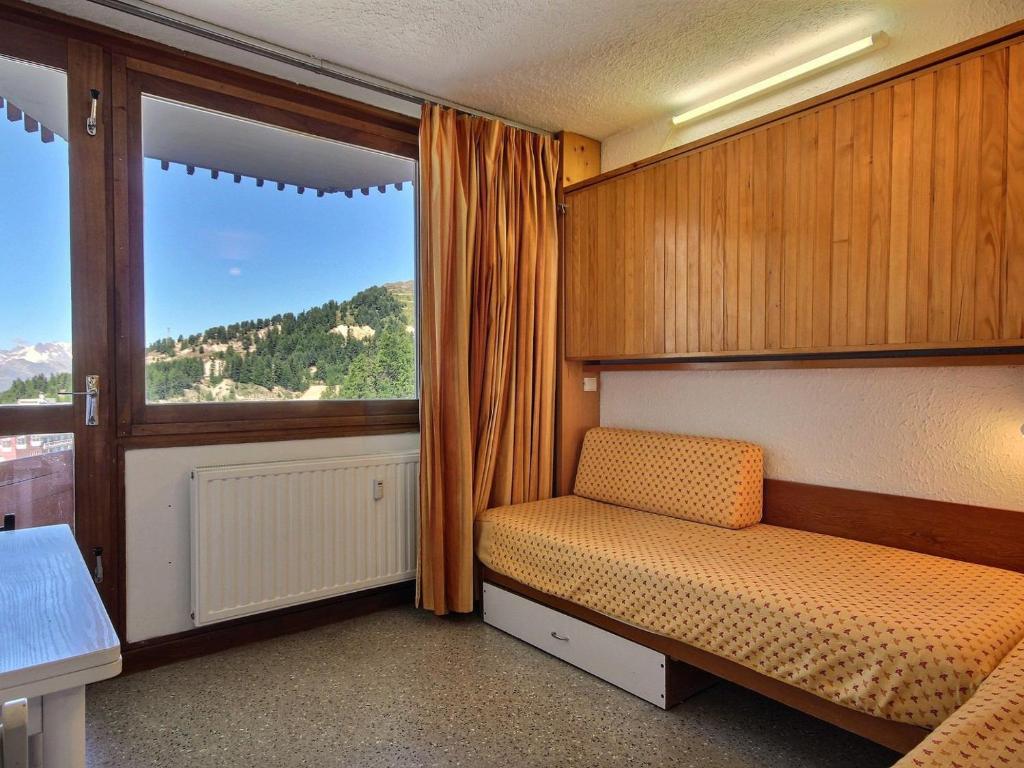 Appartement Studio La Plagne, 1 pièce, 2 personnes - FR-1-455-161 Immeuble le France PLAGNE CENTRE, 73210 La Plagne