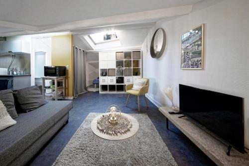 Appartement #Studio La Ruche#Mansardé/ Hyper-Centre/Face au Tram 27 Avenue des États Unis Clermont-Ferrand