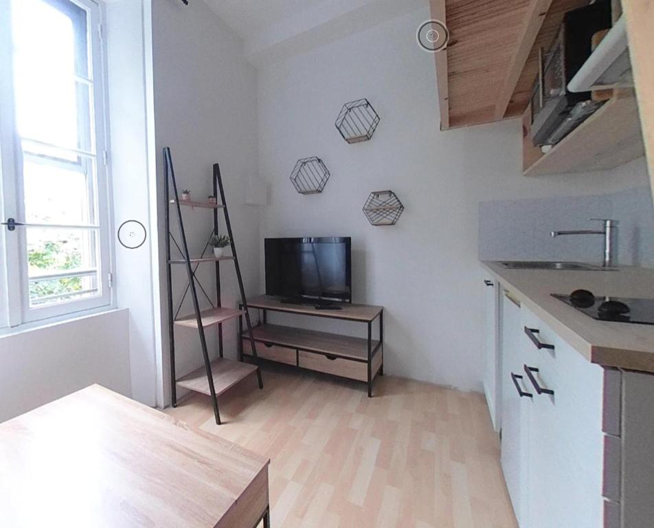 Appartement Studio le Brun 5 Rue de la République, 83170 Brignoles