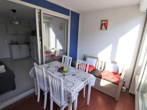 Appartement Studio Le Grau-du-Roi, 1 pièce, 4 personnes - FR-1-307-193 Av. du Palais de la Mer Rés. Floralies 2 Bât Fuschias n°3191 2e étage Le Grau-du-Roi