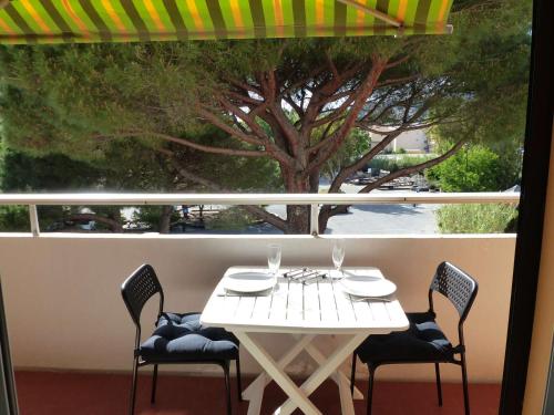 Studio Le Lavandou, 1 pièce, 2 personnes - FR-1-308-110 Le Lavandou france