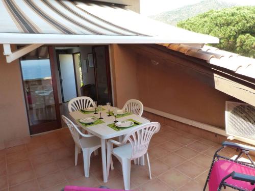 Studio Le Lavandou, 1 pièce, 4 personnes - FR-1-308-80 Le Lavandou france