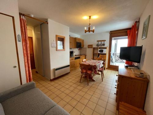 Appartement Studio Les Carroz d'Arâches, 1 pièce, 4 personnes - FR-1-572-108 595 route de la télécabine Arâches-la-Frasse