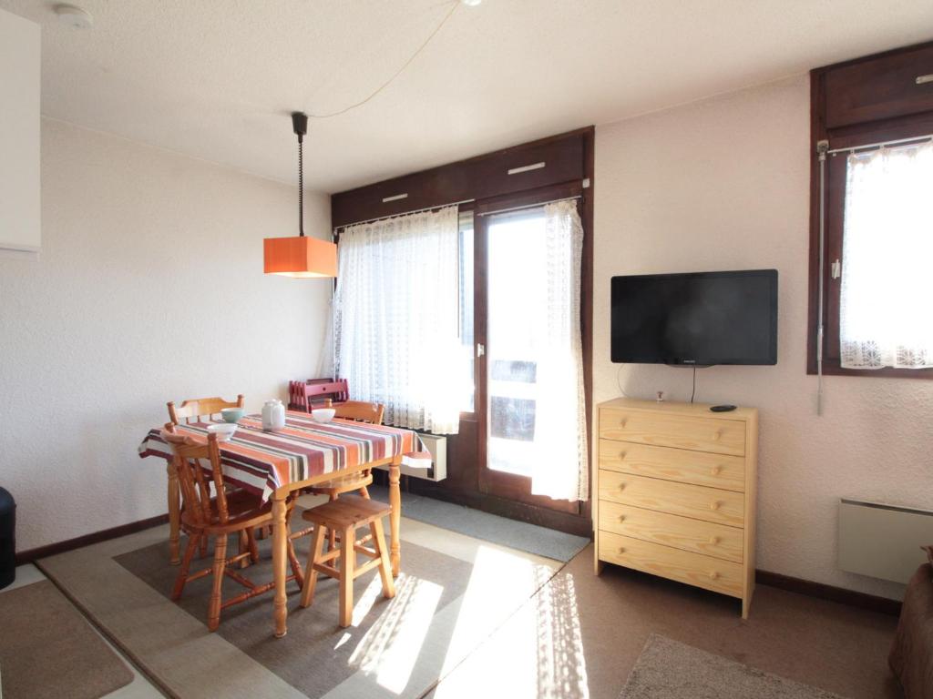 Appartement Studio Les Carroz d'Arâches, 1 pièce, 4 personnes - FR-1-572-219 351 Route de Flaine, 74300 Arâches-la-Frasse