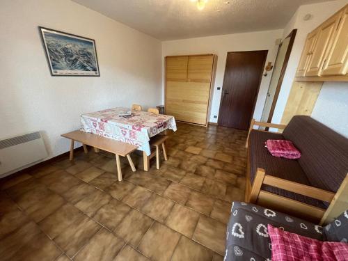 Appartement Studio Les Carroz d'Arâches, 1 pièce, 4 personnes - FR-1-572-266 959 route des Servages Arâches-la-Frasse