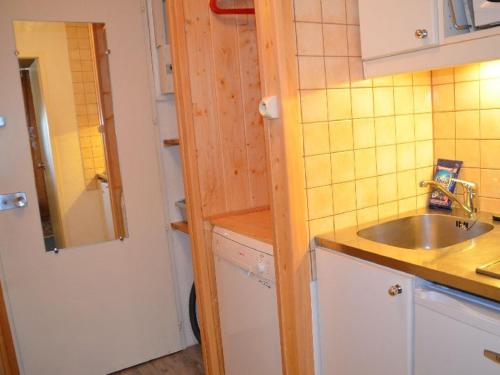 Appartement Studio Les Menuires, 1 pièce, 2 personnes - FR-1-452-102 Croisette -  - La Croisette Les Menuires