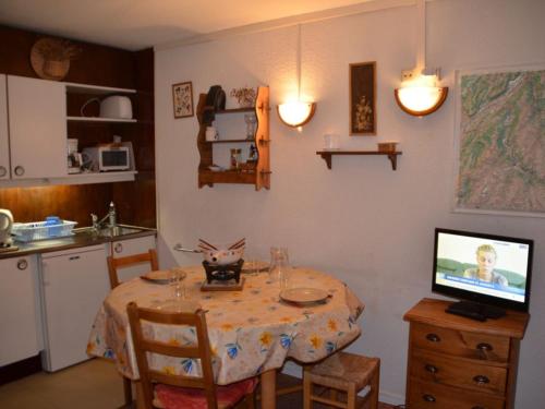 Appartement Studio Les Menuires, 1 pièce, 3 personnes - FR-1-452-162 Croisette -  - La Croisette Les Menuires