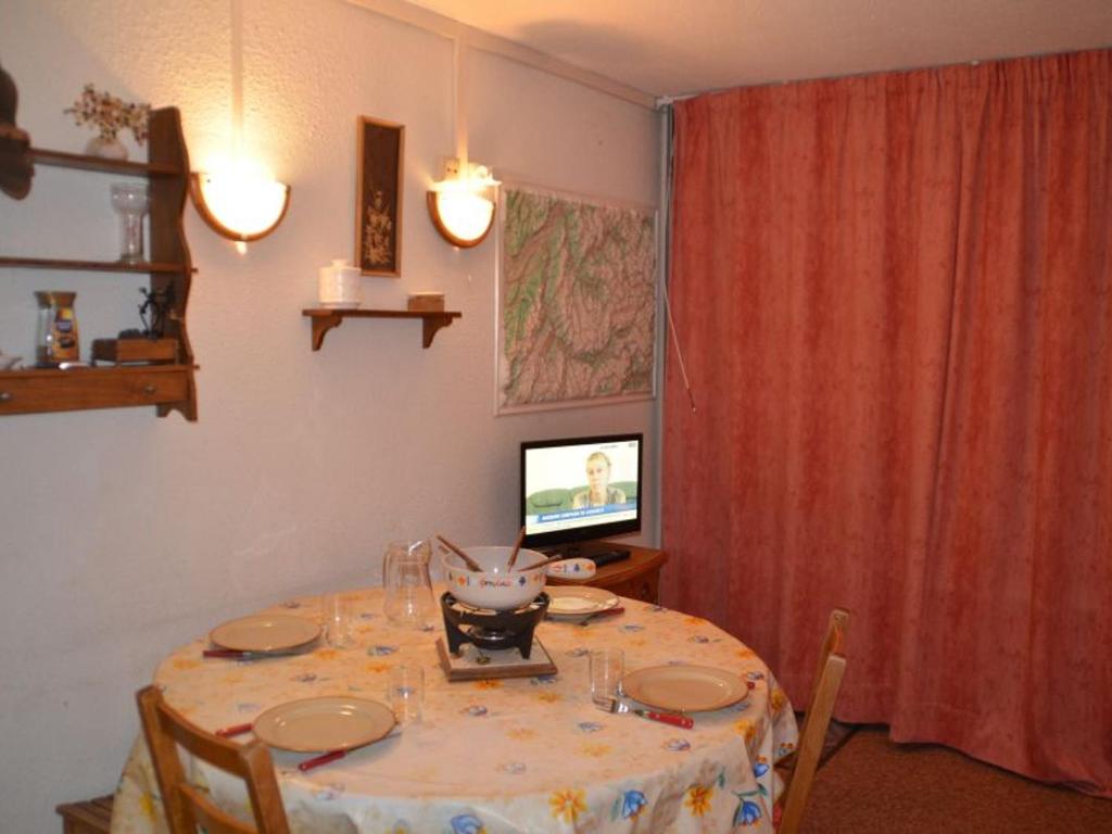 Appartement Studio Les Menuires, 1 pièce, 3 personnes - FR-1-452-162 Croisette -  - La Croisette, 73440 Les Menuires