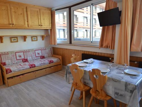 Appartement Studio Les Menuires, 1 pièce, 4 personnes - FR-1-452-231 Croisette Les Menuires