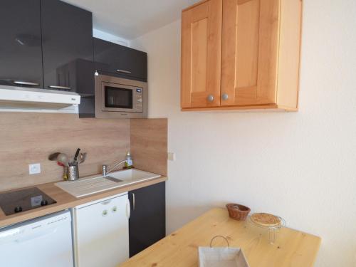 Appartement Studio Les Menuires, 1 pièce, 4 personnes - FR-1-452-255 Preyerand Les Menuires