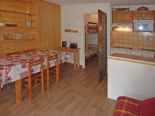 Appartement Studio Les Orres, 1 pièce, 4 personnes - FR-1-322-389 LES FLOCONS N°104 Route de Bois Méan Les Orres