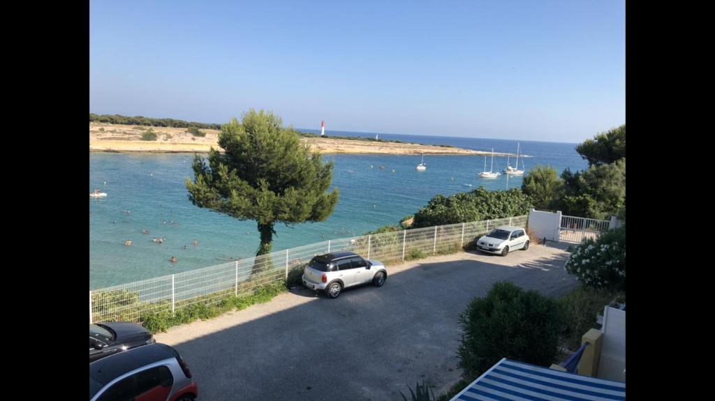 Appartement Studio « Les pieds dans l’eau » Allée Augustin Chouquet, 13500 Martigues