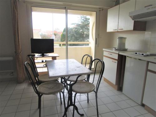 Appartement Studio Les Sables-d'Olonne, 1 pièce, 2 personnes - FR-1-197-252 14 Rue Des Figuiers - 1Er Ãtage - RÃ©s Clos Des Figuiers, Ap NÂ°14 Code : 22085 - La Chaume - Les Sables dʼOlonne