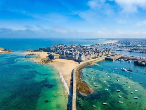 Appartement Studio lumineux Intra-muros à 2 pas de la plage. Rue des Petits Degrés Saint-Malo