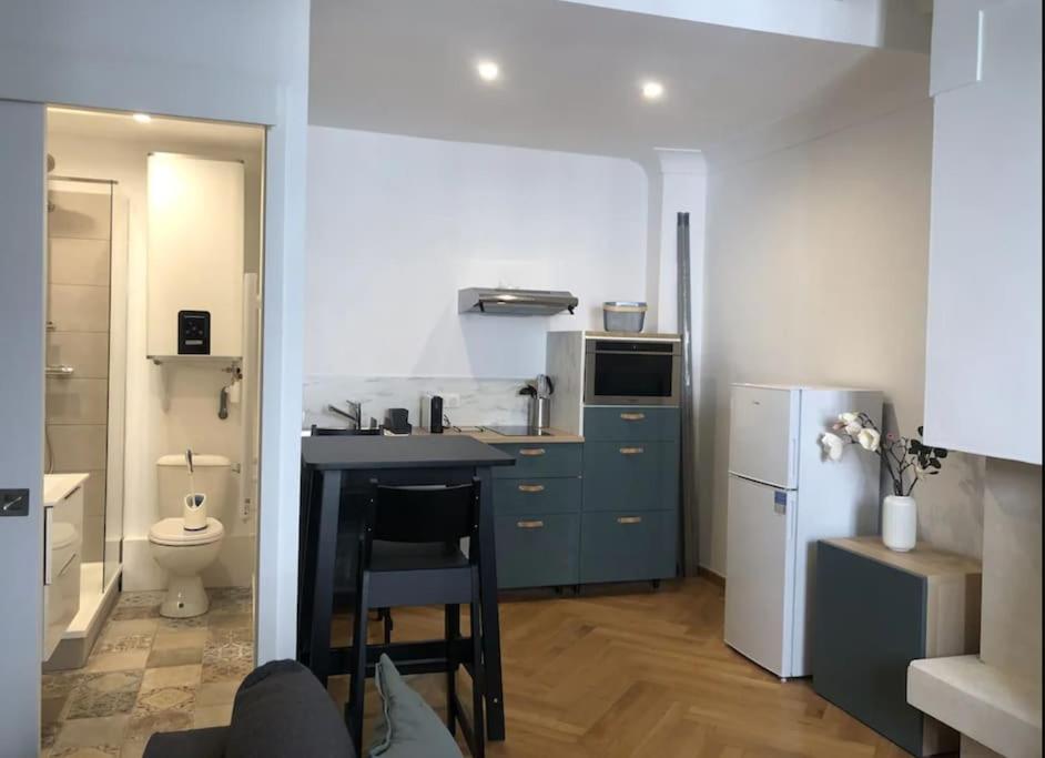 Appartement Studio MARIE - AVIGNON Intra Muros - WIFI 4 Rue Gal-Grenier, 84000 Avignon
