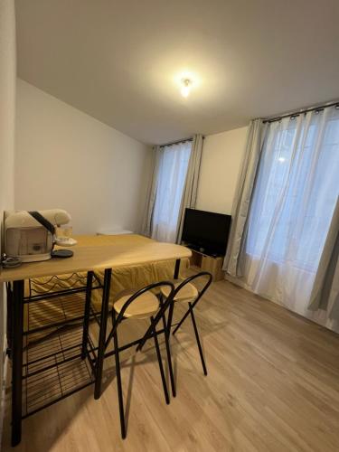 Appartement Studio meaux hyper centre 1 Rue Darnétal Meaux