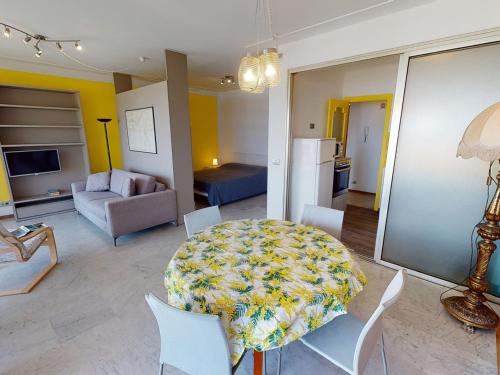 Appartement Studio Menton, 1 pièce, 4 personnes - FR-1-196-301 15, Porte de France Menton