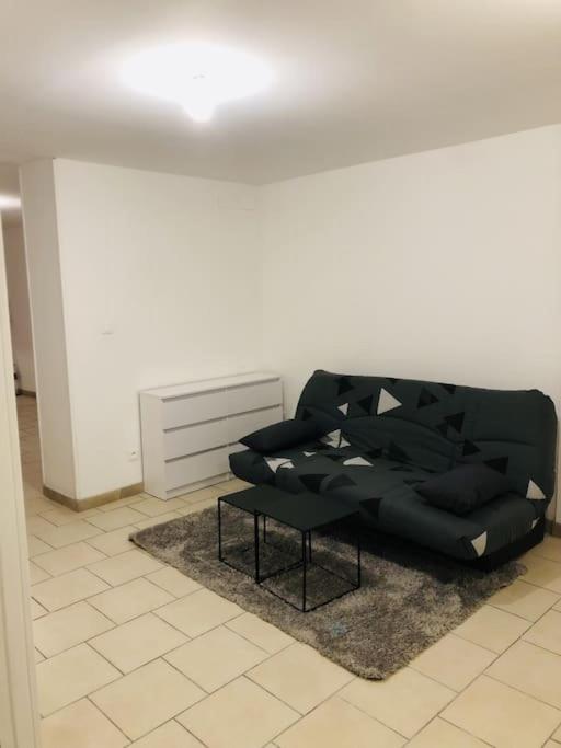Appartement Studio meublé et équipé 32 Rue du Maréchal Mortier, 59360 Le Cateau