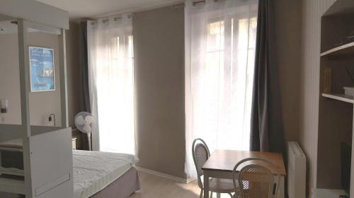 Appartement Studio Meublé L'Orée du Parc 6 rue victor Hugo Aix-les-Bains