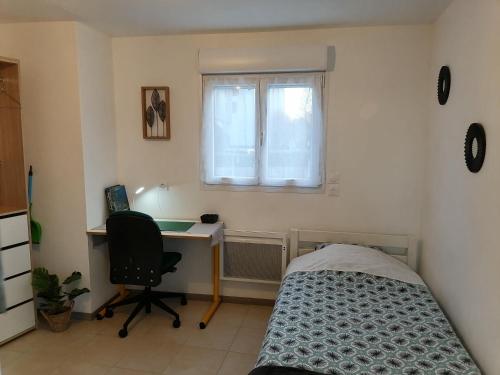 Appartement Studio meublée avec sanitaires douche kitchenette 48 Rue Henri Hamelin Angers