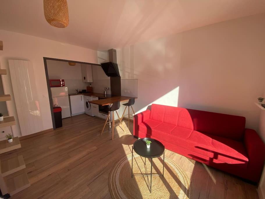 Appartement Studio moderne et cosy avec balcon et parking Bâtiment A, sanilhac 5 Rue des Écoles, 24000 Périgueux