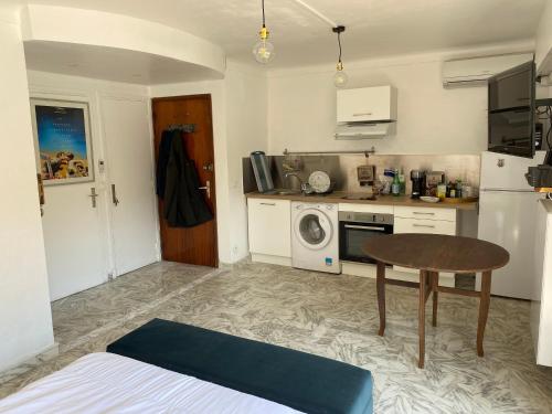 Appartement Studio Palm Beach Cannes 29 Avenue des Hespérides Cannes