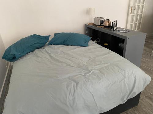 Appartement Studio Plein Centre 3 place MARIE ROUX Rambouillet