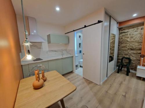 Appartement Studio plein centre-ville 32 Rue du Grand Couvent Nîmes