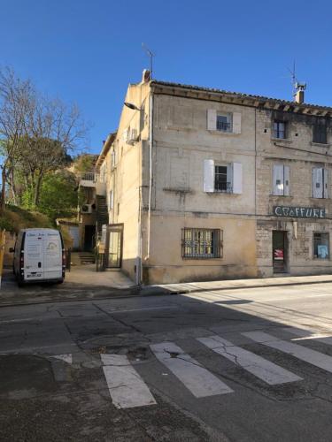 Appartement Studio pont Daladier 5 Avenue Général Leclerc Villeneuve-lès-Avignon