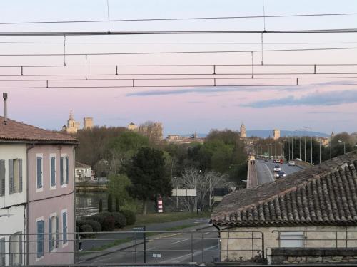 Studio pont Daladier Villeneuve-lès-Avignon france