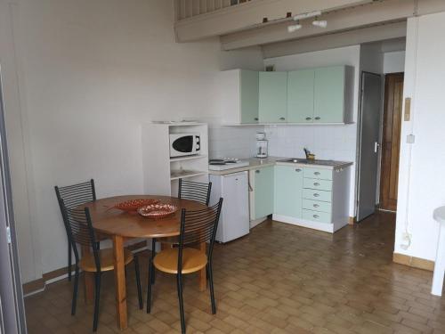 Studio Port Barcarès, 1 pièce, 4 personnes - FR-1-195-42 Le Barcarès france