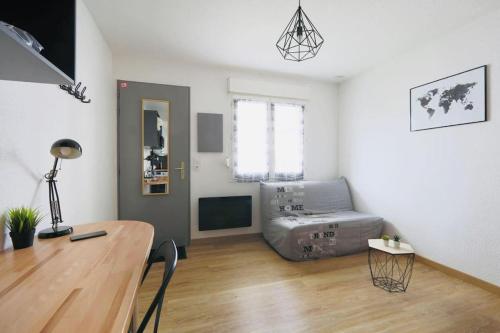 Appartement Studio proche Tours avec wifi Appartement 2111, 1er étage 9 Avenue Bois Lopin Chambray-lès-Tours