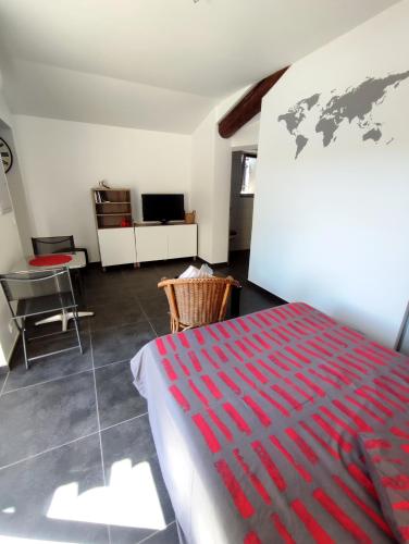 Appartement Studio R Homps 56 Avenue de Carcassonne Homps