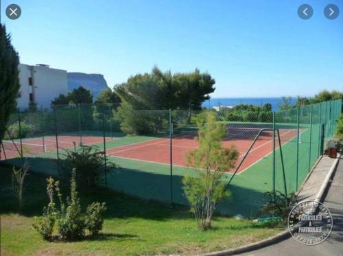 Appartement Studio rénové avec vue magique 132 Avenue des Carriers Cassis