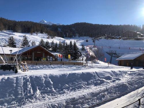 Appartement Studio rénové centre station Vallandry route des michailles Landry